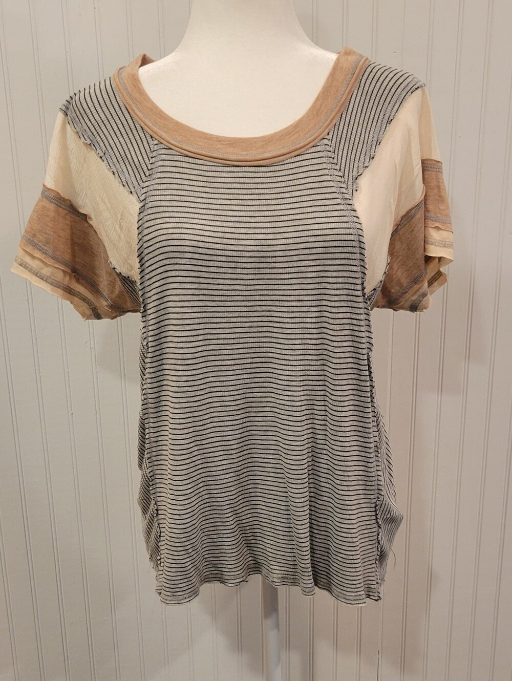Lg BKE Raw Hemmed Short Sleeve Striped Tee in Black and Tan Accent. Worn Twice.